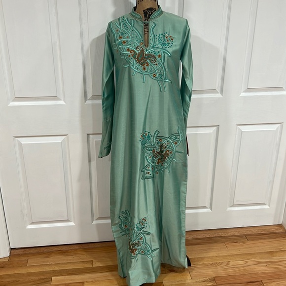 Dresses & Skirts - Green long dress